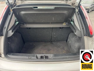 Fiat Punto 2014 - Evo 0.9 TwinAir Lounge obrazek 18