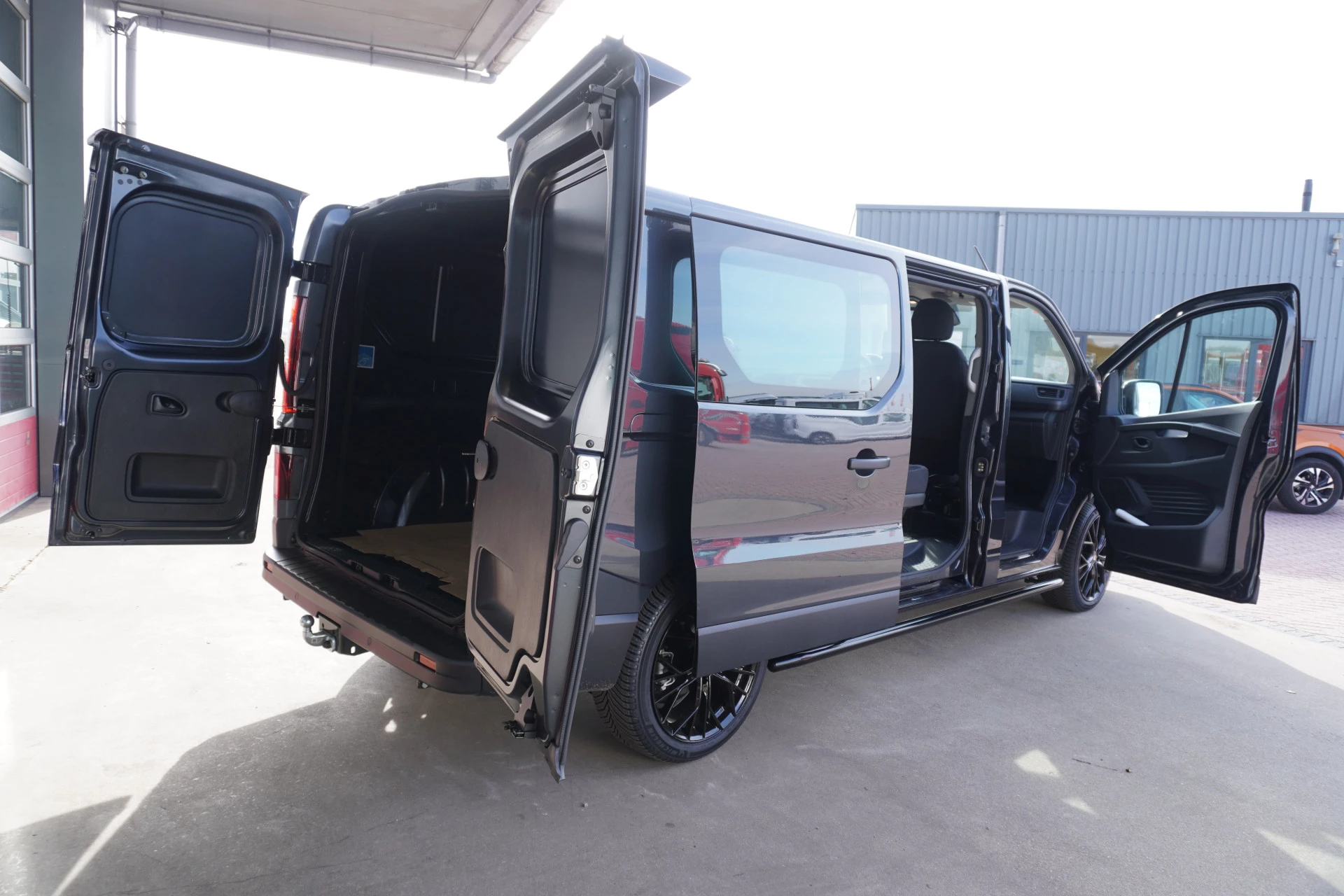 Renault Trafic 2024 - 2.0 Blue dCi 130PK T29 L2H1 Advance Dubbelcabine Blackout pakket Bild 5