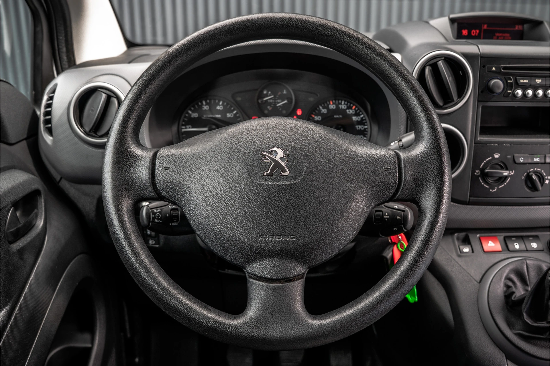 Peugeot Partner 2018 - 1.6 HDi BlueHDi 75 | Cruise | Airco afbeelding 14