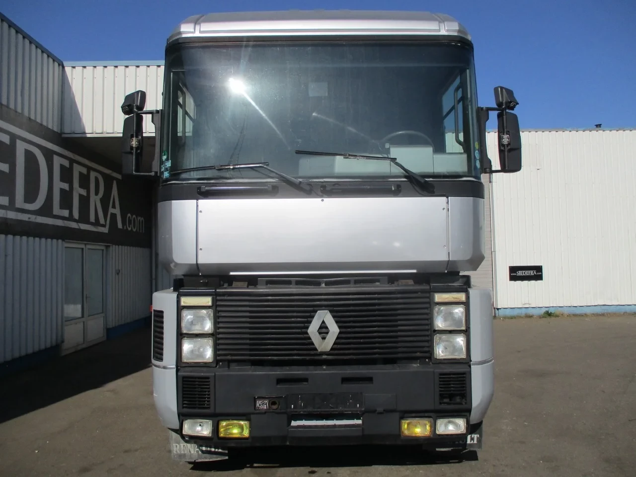 Renault Magnum AE 1993 - 385 TI , 6x4, 3 Way Tipper ,Manual , Airco ,Spring suspension afbeelding 6