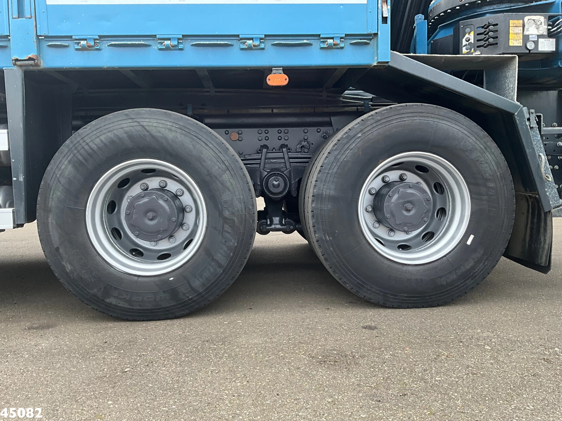 Iveco Trakker 2008 - 260T41 Euro 5 6x4 Full Steel Palfinger 36 Tm laadkraan Just 133.291 km! Bild 13