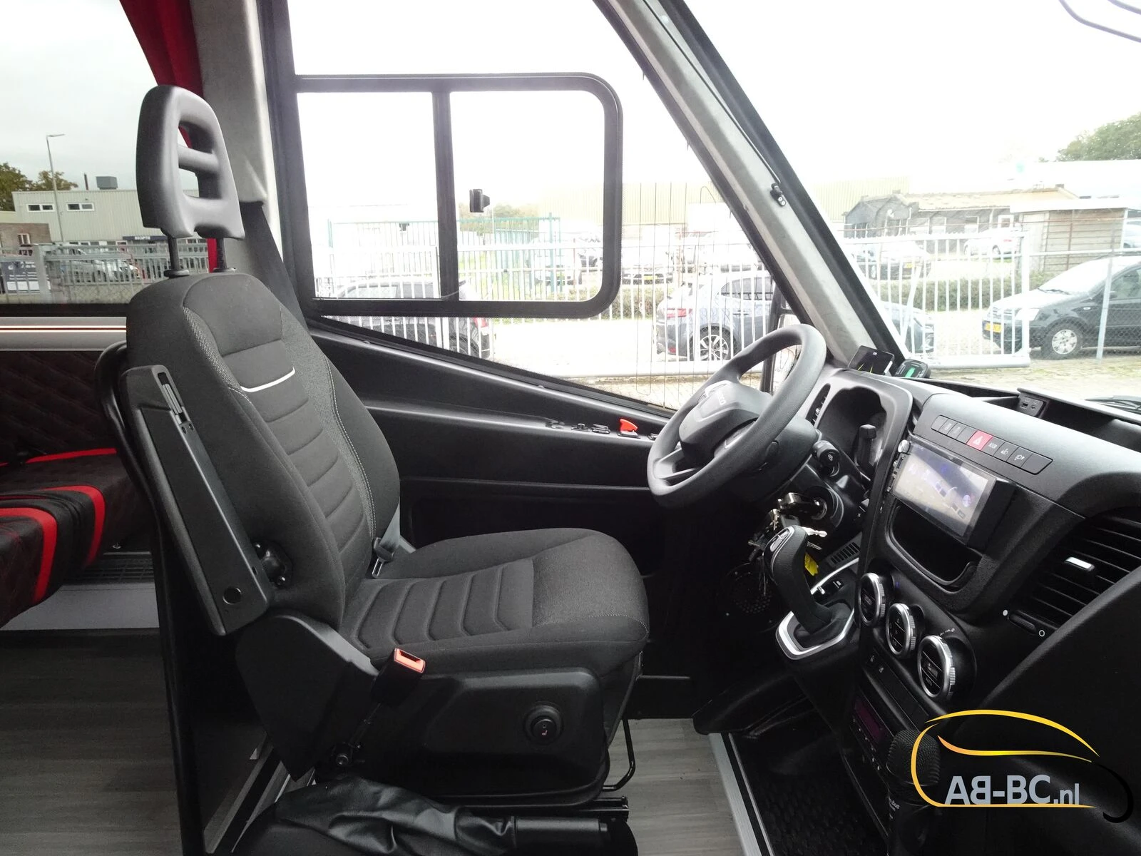 Iveco Aveuro Tourna 35 Seats EURO 6 2 Units Available afbeelding 52
