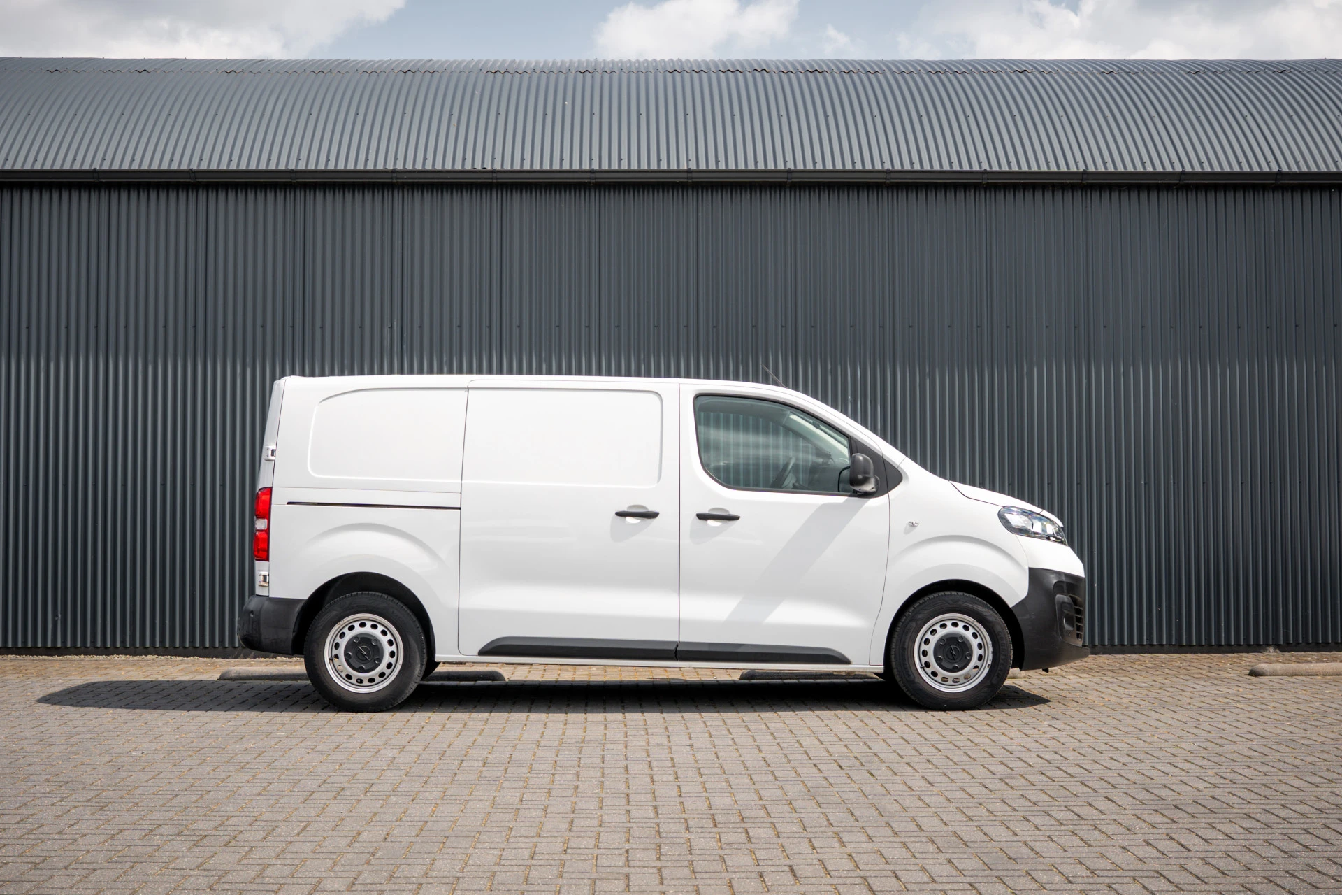 Opel Vivaro 2021 - 1.5 L2H1 | 3-Zits | 1e Eigenaar | Cruise | Airco afbeelding 6