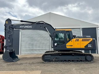 Hyundai 2026 - R215L Smart X Plus *2026 Model* - Hammer Lines na prodej