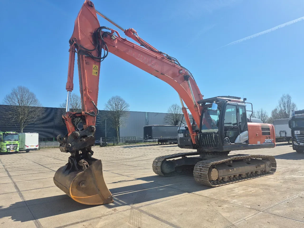 Hitachi 2018 - ZX250LCN-6 image 1