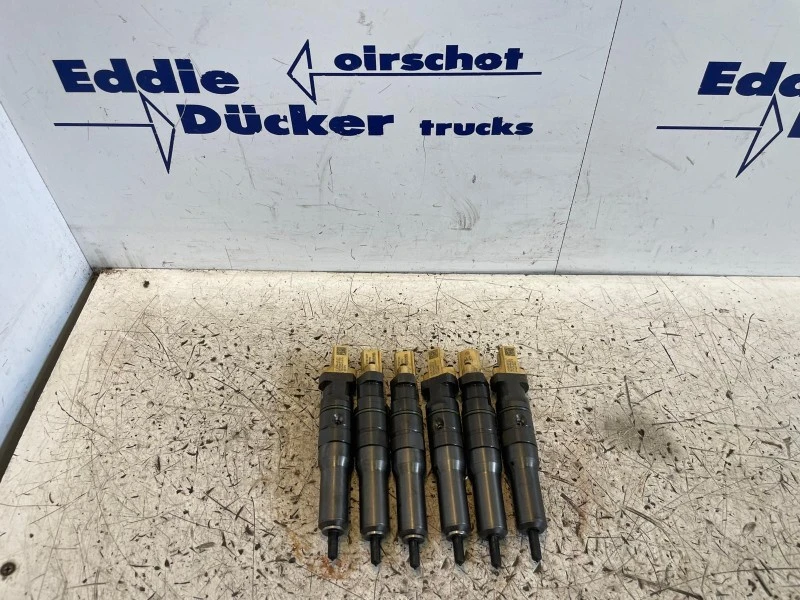 DAF - 2119950 / 2411619 INJECTOR SET MX-11 afbeelding 1