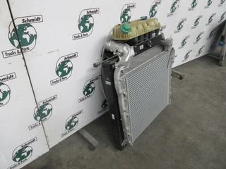 MAN - 81.06100-6936/81.06130-0243 NIEUWE RADIATEUR MODEL 2022 afbeelding 2 miniatuur