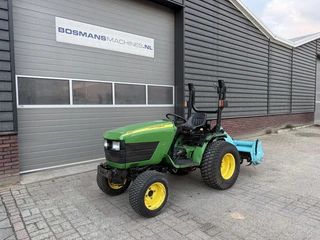 John Deere 4110 Compacttrekker (4WD / HST) afbeelding 3 miniatuur