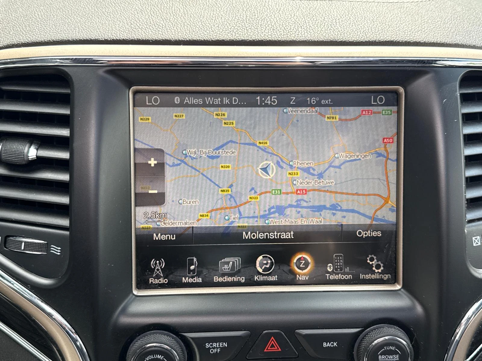 Jeep Grand Cherokee 2014 - 3.0 V6 CRD Overland 4x4 Grijskenteken Pano Luchtvering Stoelverwarm/verkoel. Leer Trekhaak afbeelding 14