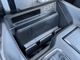 Dodge Ram Pick-Up 2024 - 5.7i V8 HEMI eTorque 400PK CREW CAB REBEL GT | BPM VRIJ | RAMBOX | LUCHTVERING | LPG | LAADBAKKLEP | TREKHAAK | PANODAK | 360CAM | DIGITAAL DASHBOARD afbeelding 38