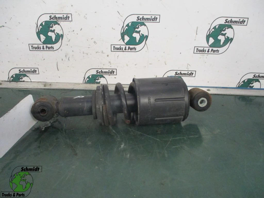 DAF CF 440 - 1936407 CABINE SCHOKDEMPER EURO 6 R+L afbeelding 1