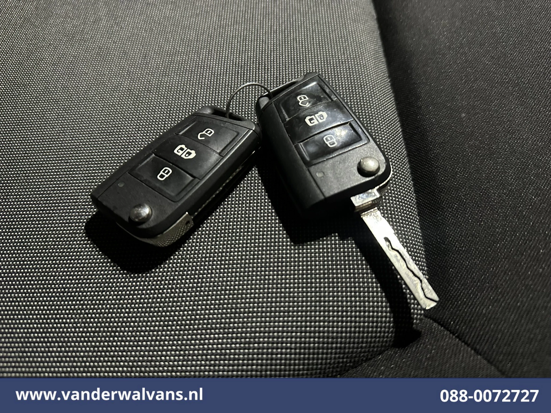 Volkswagen Crafter 2022 - 2.0 TDI 141pk L3H3 L2H2 Euro6 Airco | Camera | Apple Carplay | Cruisecontrol | Chauffeursstoel obrázek 17