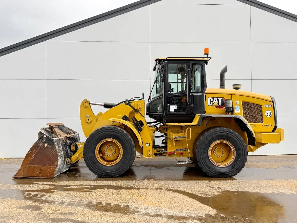 Cat 2021 - 926M - Automatic Greasing / Backup Camera zdjęcie 1