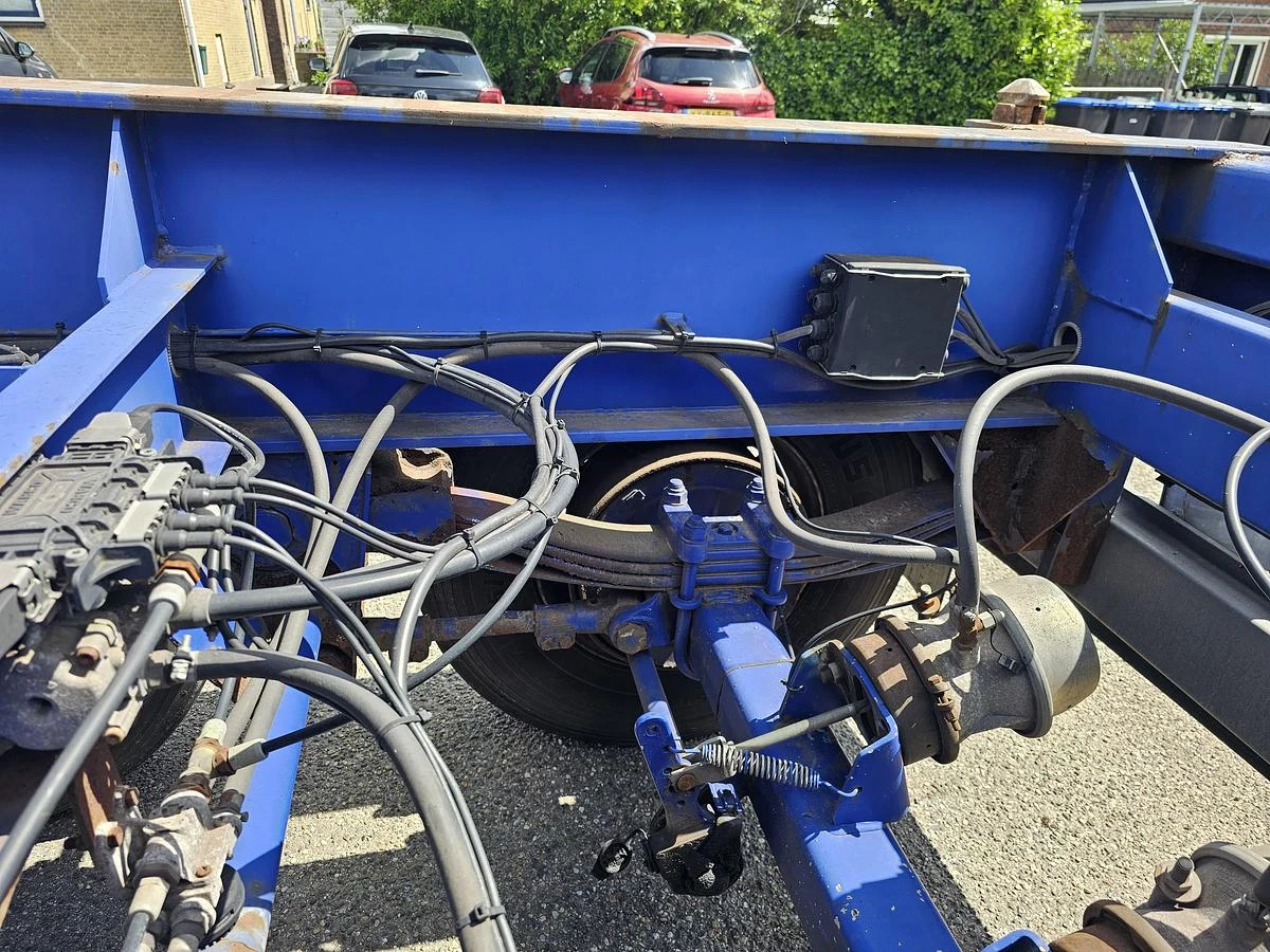 MKF METALLBAU CS 20 -20 FOOT- CONTAINER CHASSIS -HEAVY DUTY- BPW DRUM -STEEL SUSPENSION- GOOD QUALITY. 2006 obrázek 23
