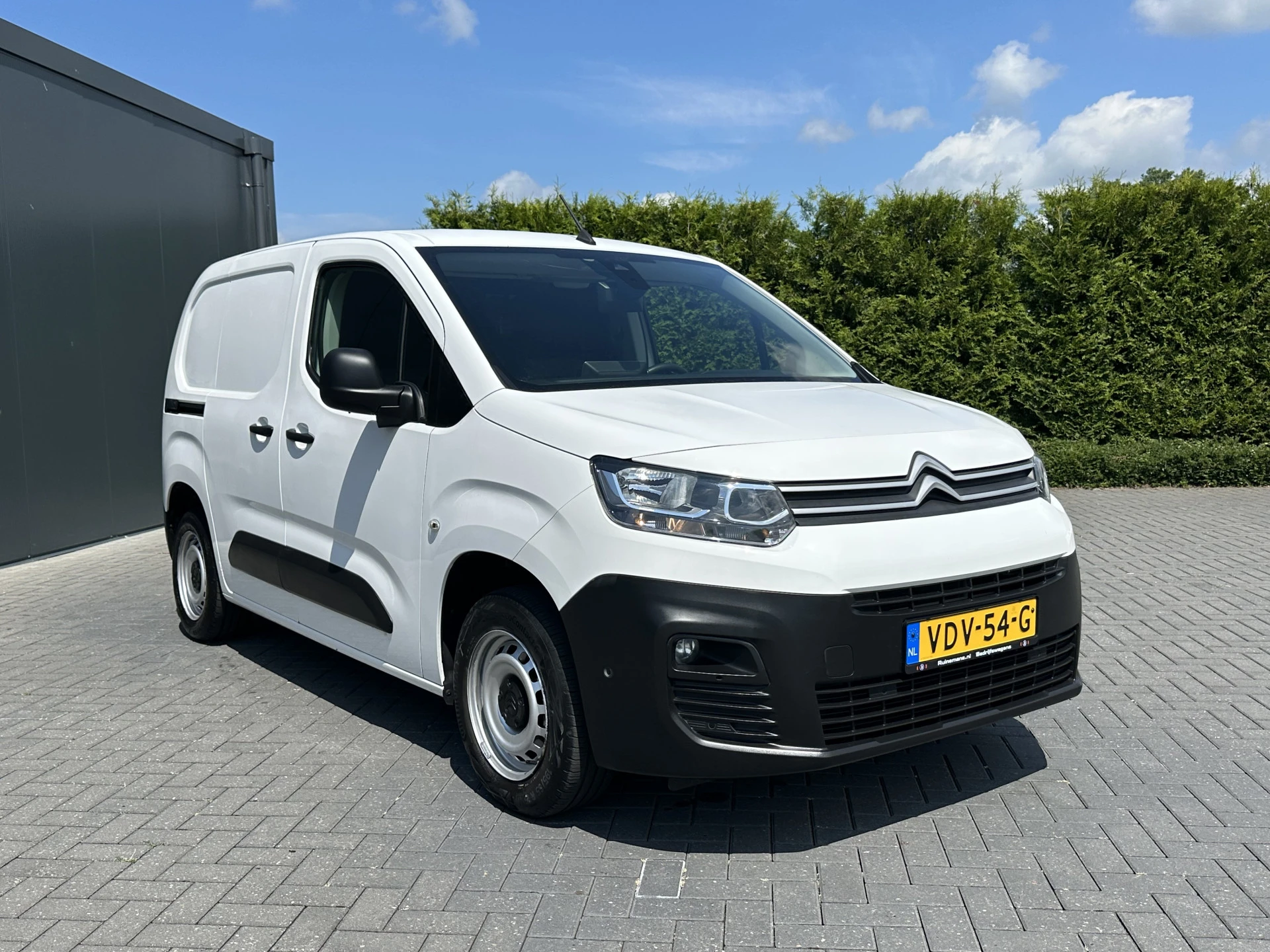 Citroën Berlingo 2020 - 1.5 BlueHDI 102 PK E6 / L1H1 / 1e EIG. / TREKHAAK / PERMANENT REAR VIEUW / BLIND SPOT / ALUCA INRICHTING / AIRCO / CRUISE afbeelding 4