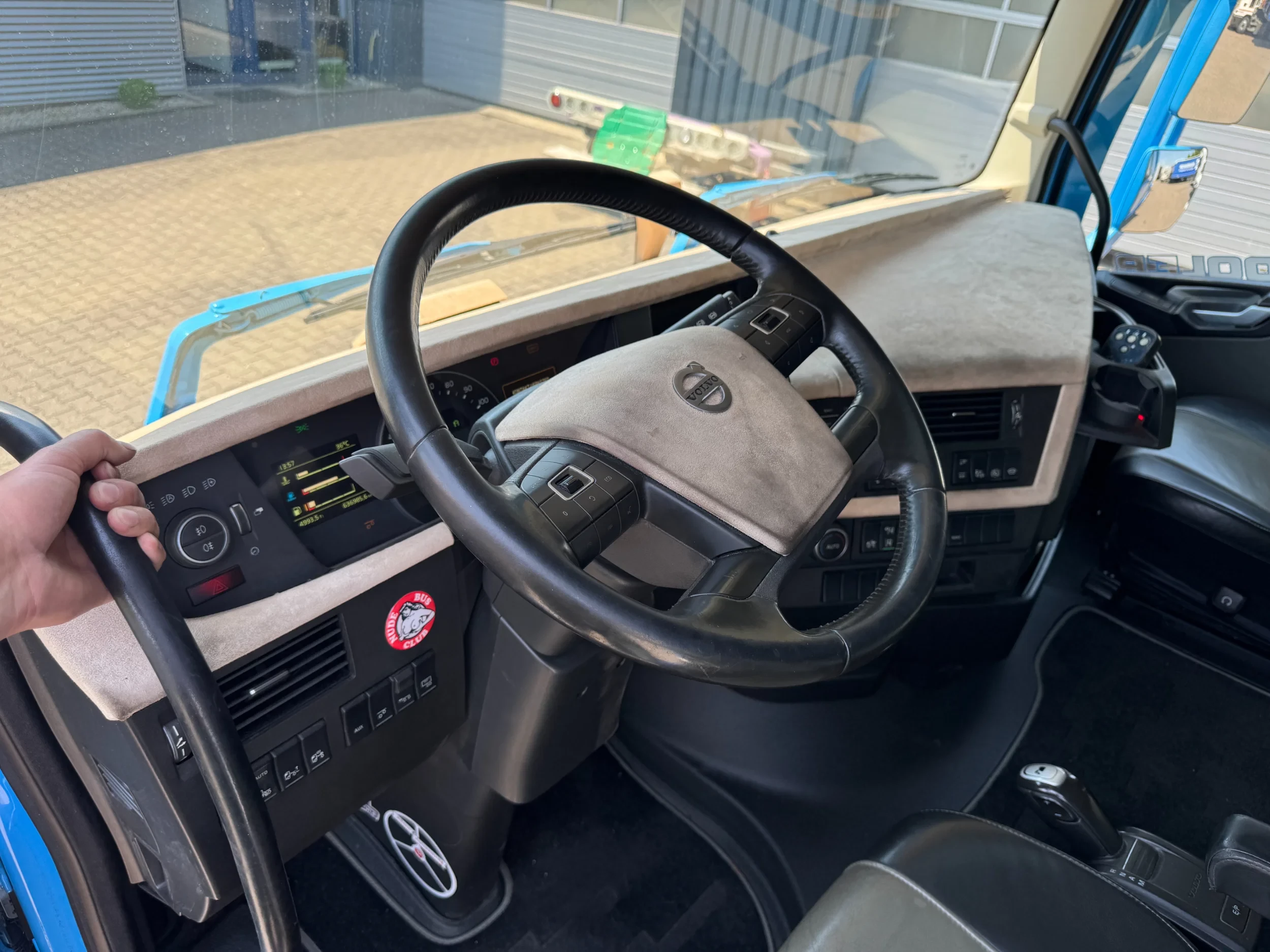 Volvo FH 2020 - 540 6x2 Chassis Retarder WB 4.80 Full Air Euro 6D obrázek 15