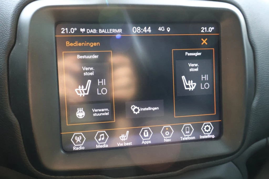 Jeep Renegade 2022 - 4XE 240 HYBRID S / Leder / Panoramadak / 19 inch afbeelding 31