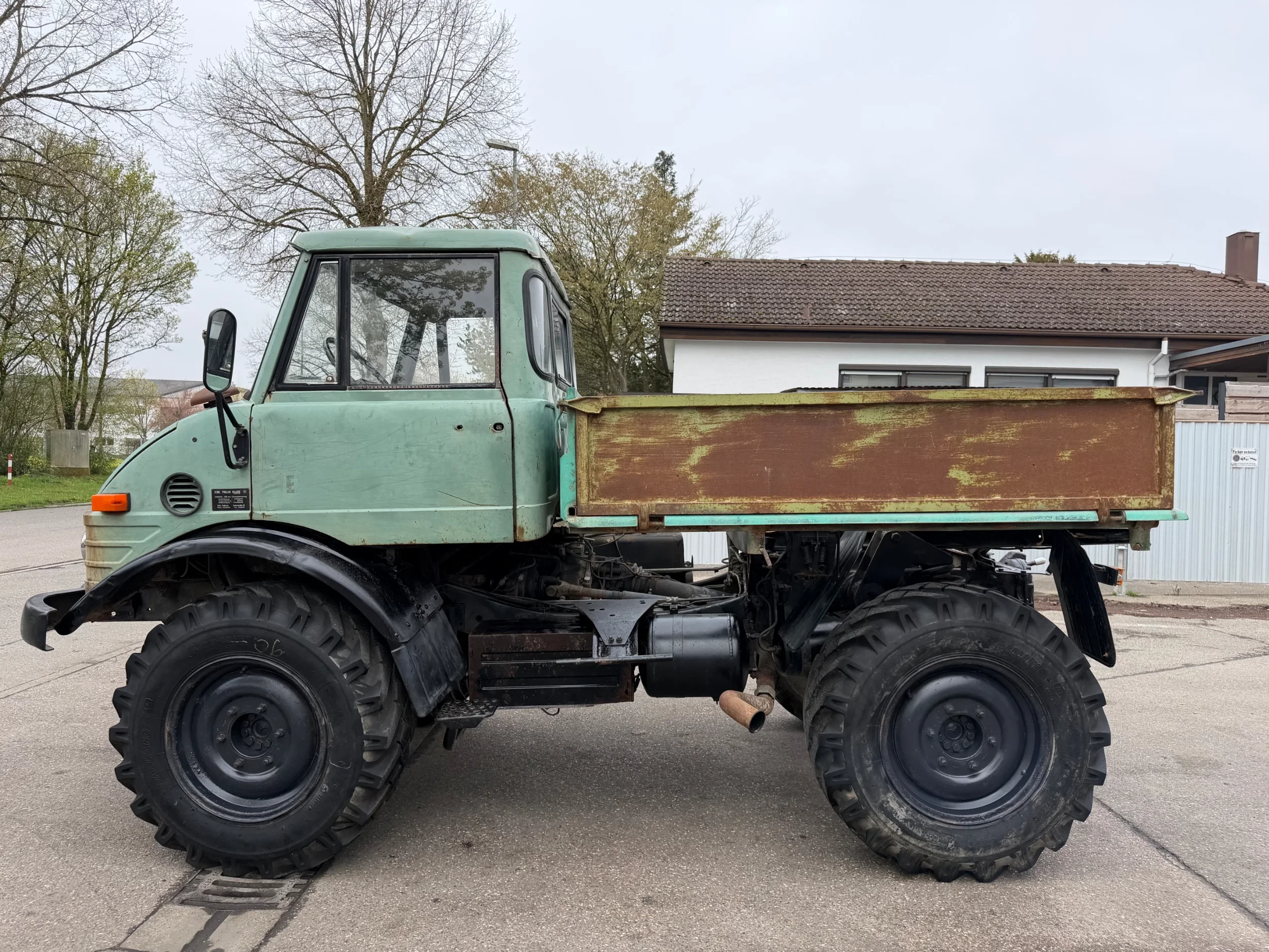 Mercedes-Benz Unimog - 403, Pritsche, Kipper, 72 PS, voll funktionsfähig! afbeelding 2