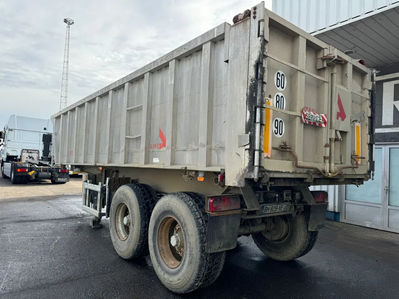 Stas 2002 - 2 Axle Alu Tipper , Spring Suspension , Drum Brakes Bild 4