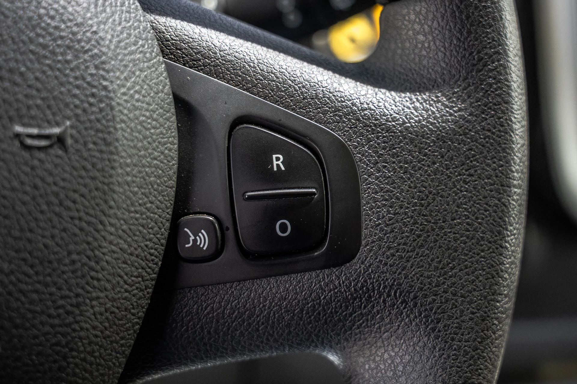 Renault Trafic 2018 - Passenger **1.6 dCi 9-Pers L2H1 | Incl. BPM, BTW vrij | R-Link | Navi | Airco | Cruise | PDC | MF Stuur | Start / Stop** obrázek 18