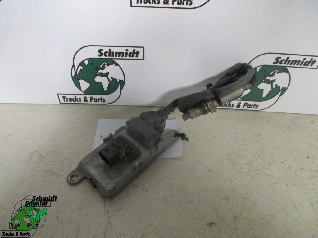 Mercedes-Benz Actros - A 011 153 73 28 NOX SENSOR EURO 6 imagem 1