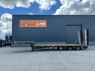 Broshuis N/A 2015 - 3ABSD Lowloader 3-axle / GVW: 53.000kg / Neck: 23.000kg / hydraulic steering + ramps + loading table / 4.60m extendable / winch / liftaxle immagine 4