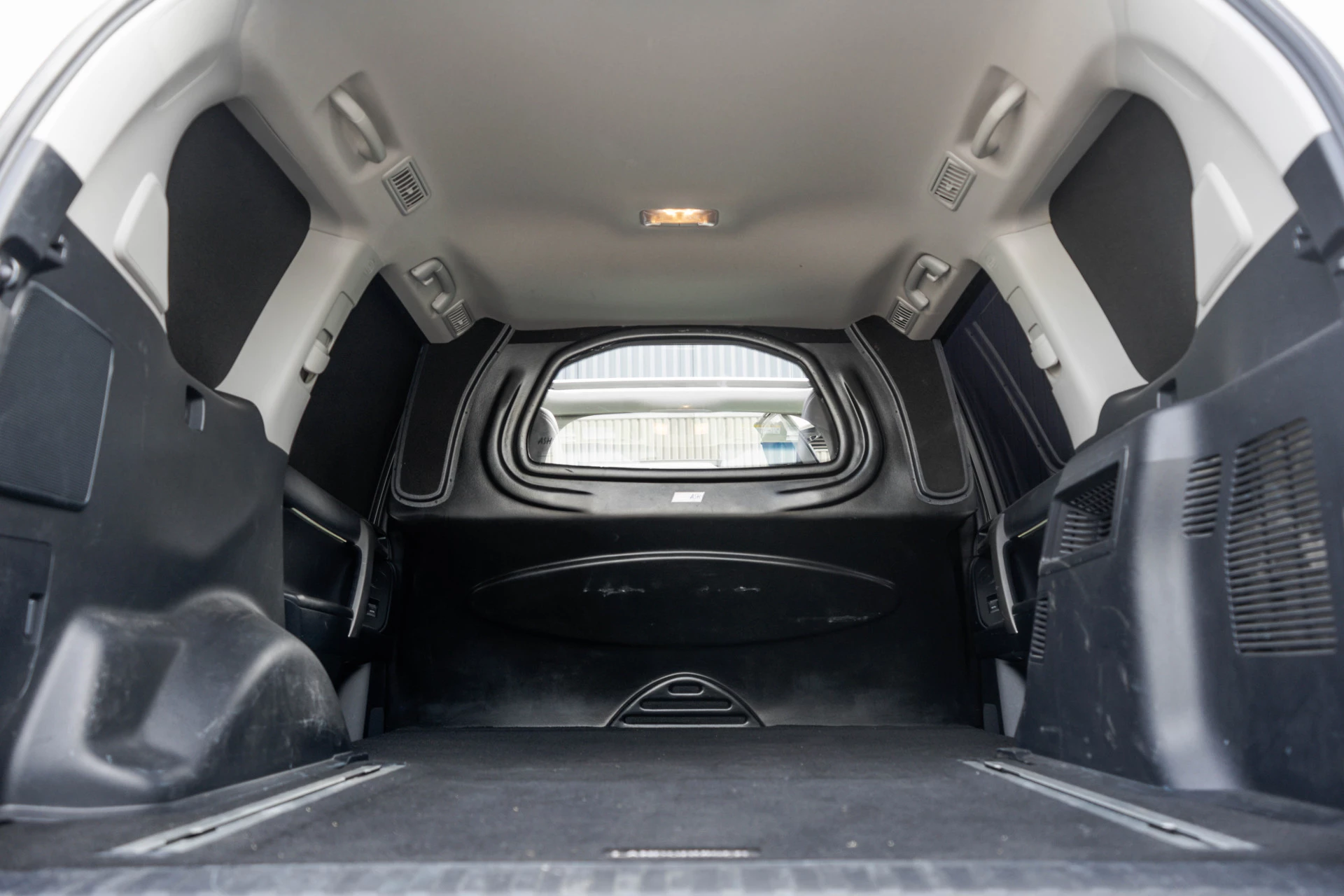 Toyota Land Cruiser 2022 - 2.8D-4D | 204 PK | 4X4 | Vol Opties | Automaat | Luchtvering | 360° camera | Adapt.Cruise | Stoelverw. & -koeling | LED obrázek 9