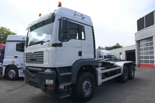 MAN TGA 2005 - 26.460 | Hooklift VDL 25Ton | 6X4 | 754023Km | 2005 | Full Spring | Sleep Cab. | Stand Klima | Belgium Truck bild 4