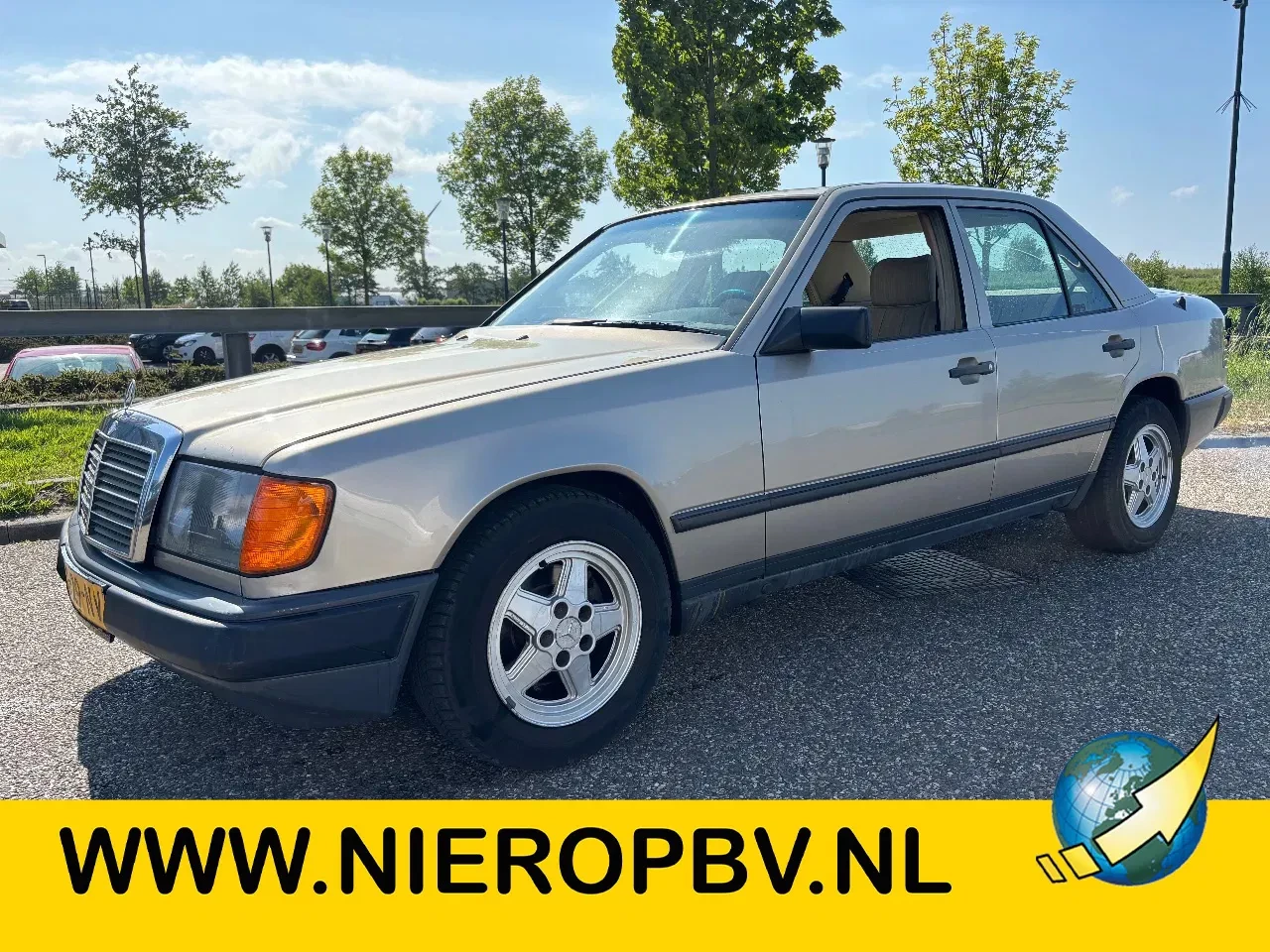 Mercedes-Benz 300 1988 - 300D W124 Automaat Airco Trekhaak Cruisecontrol MARGE image 1
