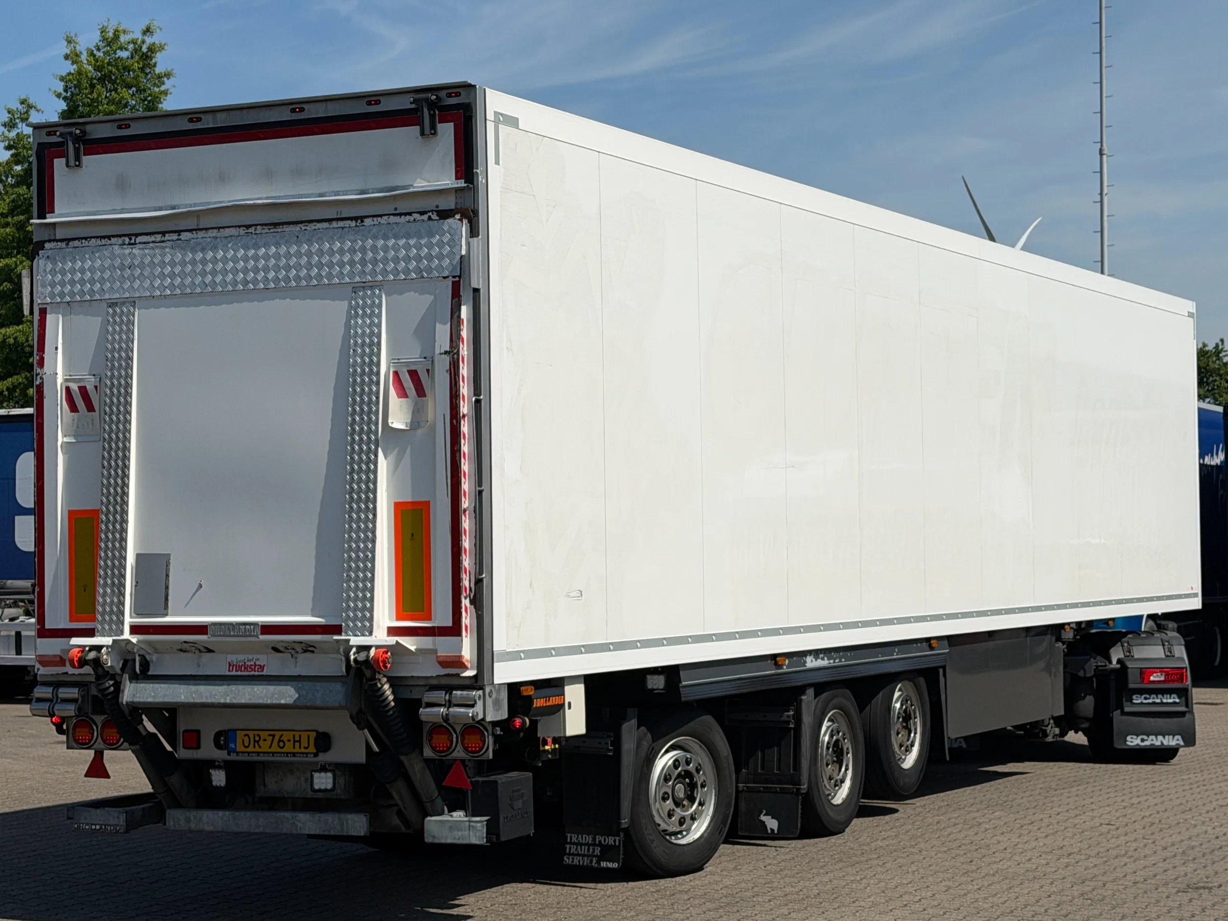 Schmitz Cargobull 2018 - Iso Kasten Trailer / Laadklep / Stuur-As / Lift-As *Apk* afbeelding 1
