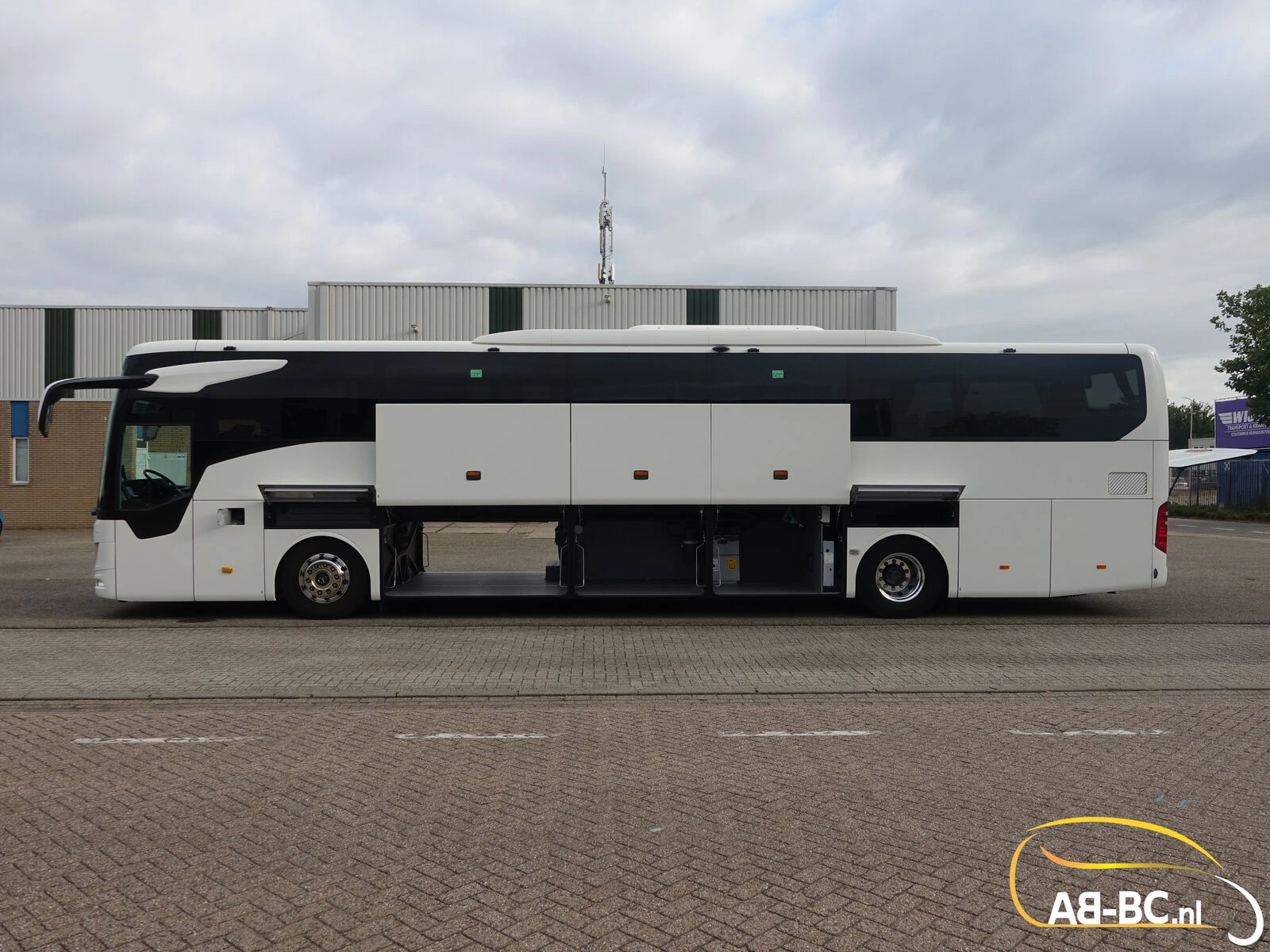 Mercedes-Benz Tourismo RHD 2023 afbeelding 14