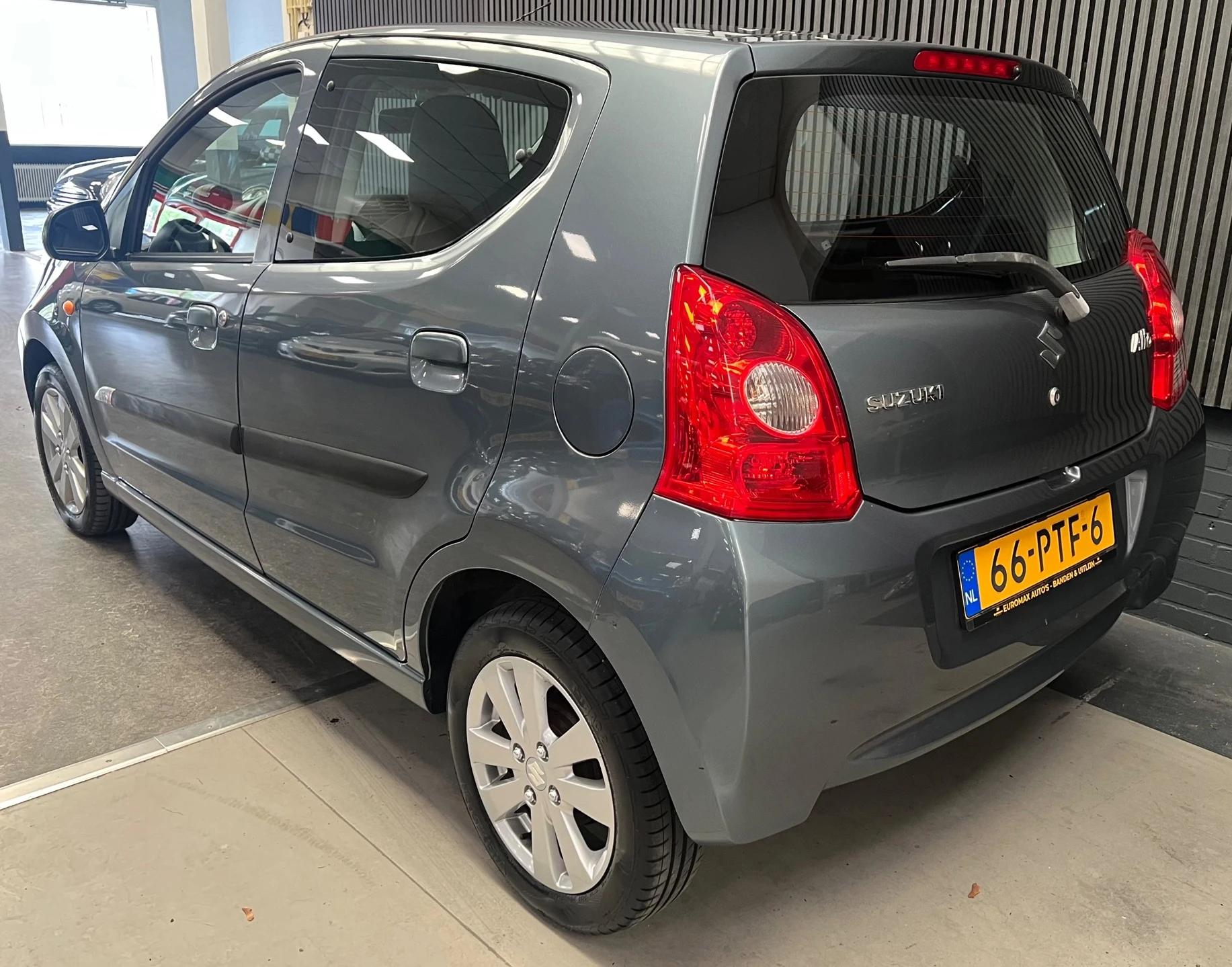 Suzuki Alto 2011 - 1.0 Exclusive - 2e eigenaar - Nette auto afbeelding 8