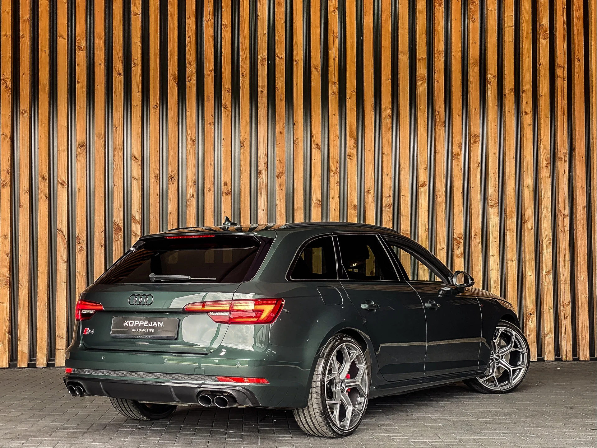 Audi A4 2017 - Avant S4 3.0 TFSI 354pk Quattro Pro Line Plus image 3