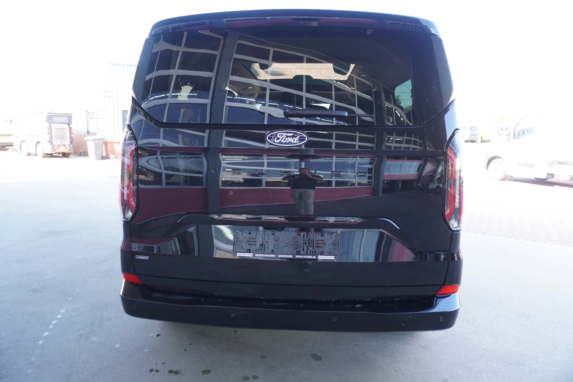 Ford Transit Custom 2026 - 340L 2.5 PHEV 233PK L2H1 Titanium X 8 Persoons PHEV Automaat immagine 6