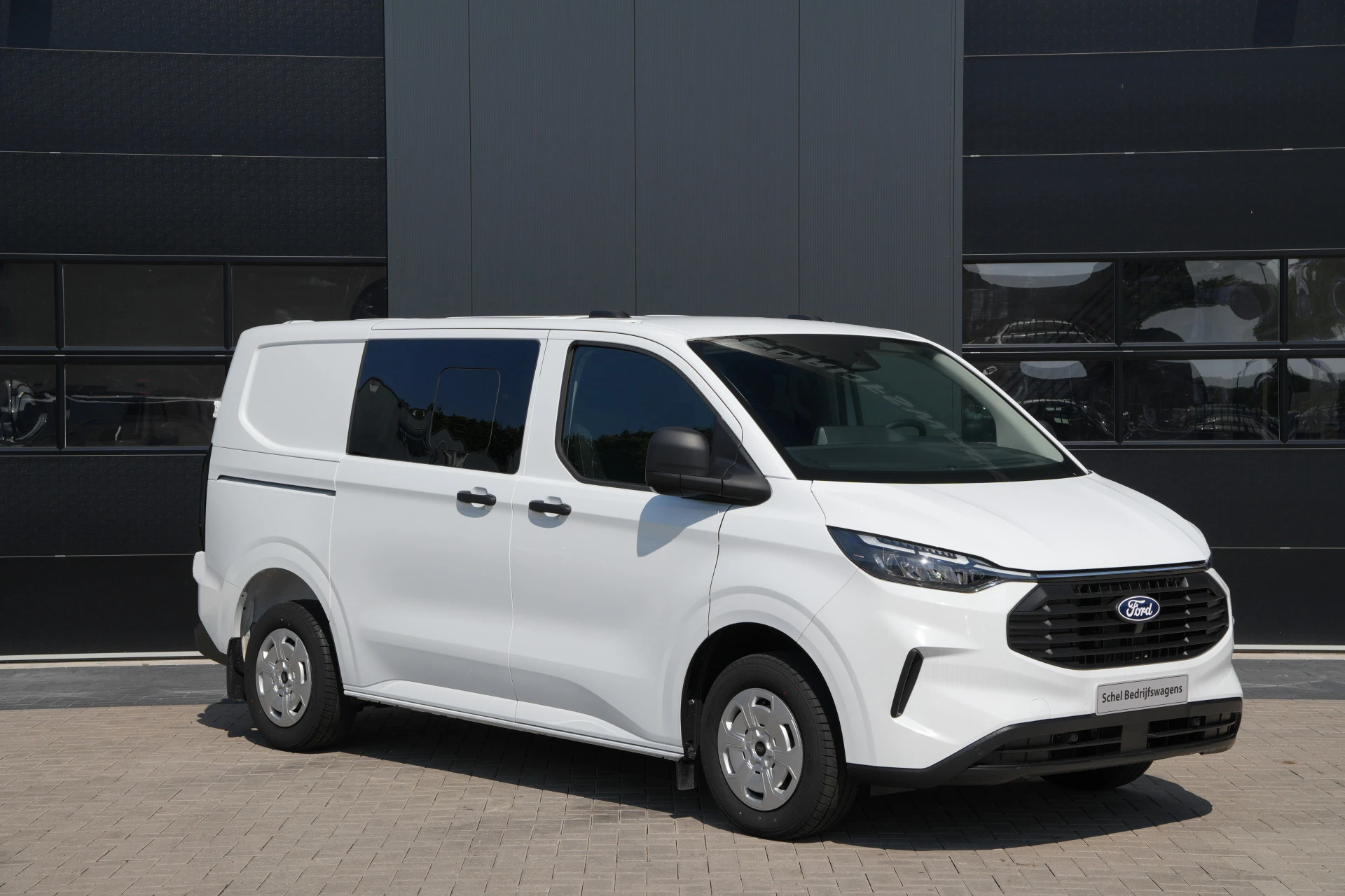 Ford Transit Custom 2025 - 320 2.0 TDCI L1H1 Trend DC 136pk - INCLUSIEF BPM - 2x Schuif - Stoel/stuurverwarming - Cruise - Navi - Camera - Rijklaar obrázek 3