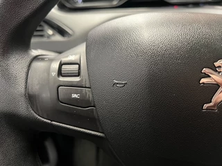 Peugeot 208 2017 - 1.2 PureTech Blue Lion - Distr Vervangen - 2e eigenaar - Nav - Cruise bild 13
