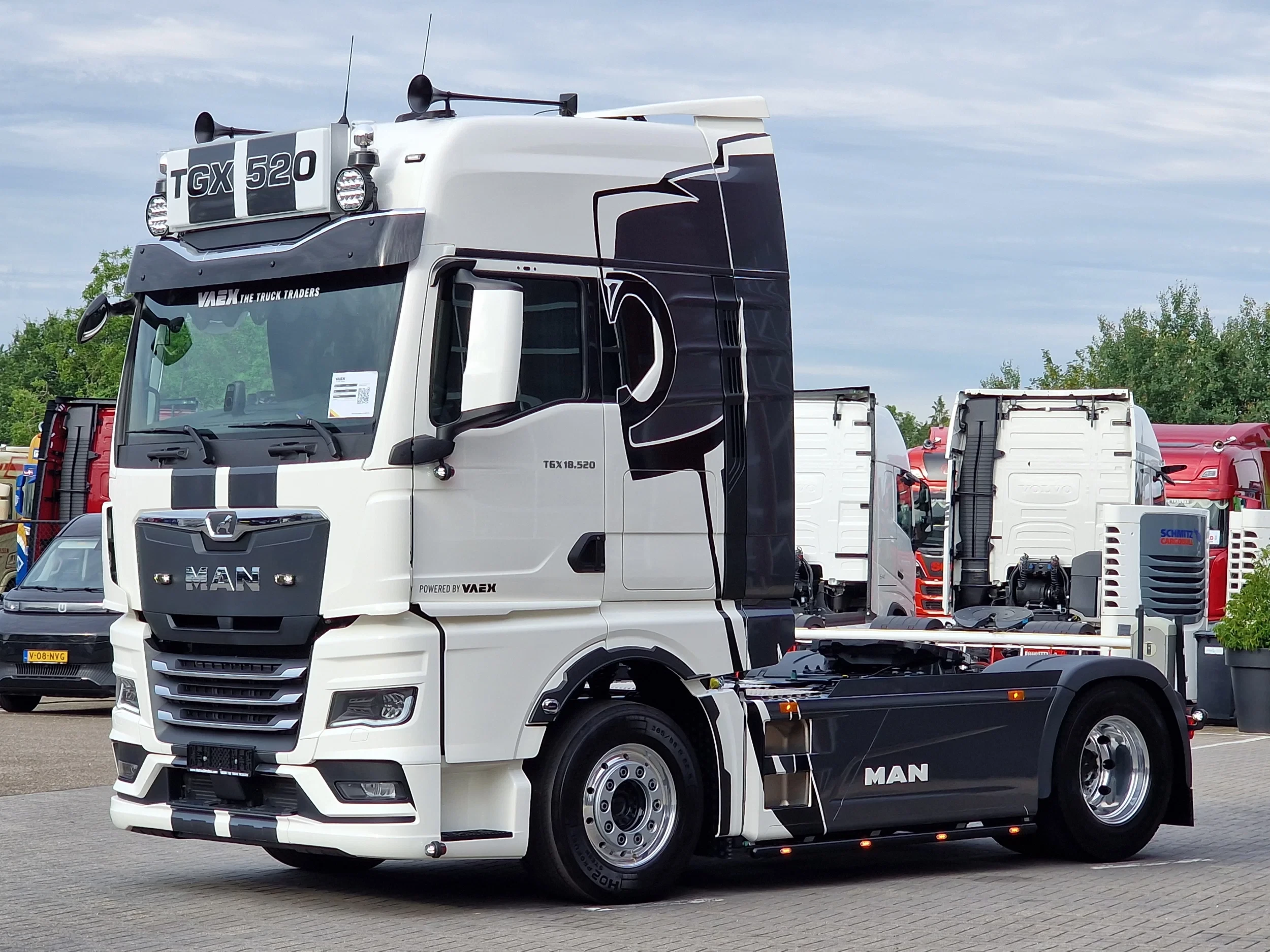 MAN TGX 2026 - 18.520 4x2 - NEW - Show truck - Retarder - Night clima - Full air - Navi - PTO prep obrázek 3