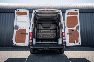 MAN TGE 2021 - 2.0 TDI 140PK | L3H3 | Camera | Carplay | Cruise | Airco | Trekgewicht 3.0T bild 9