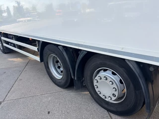Renault D 2019 - WIDE 320 6x2 / Closed box / Dhollandia obrazek 12