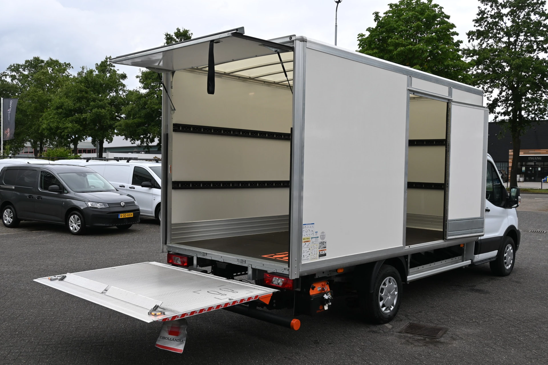 Ford E-Transit 2025 - 68kWh 390L Trend Bakwagen met Dhollandia laadklep imagem 3
