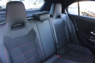 Mercedes-Benz A-Class 2021 - 180 AUT7 AMG LINE NIGHT PAKKET SFEER WIDESCREEN NL AUTO imagem 23