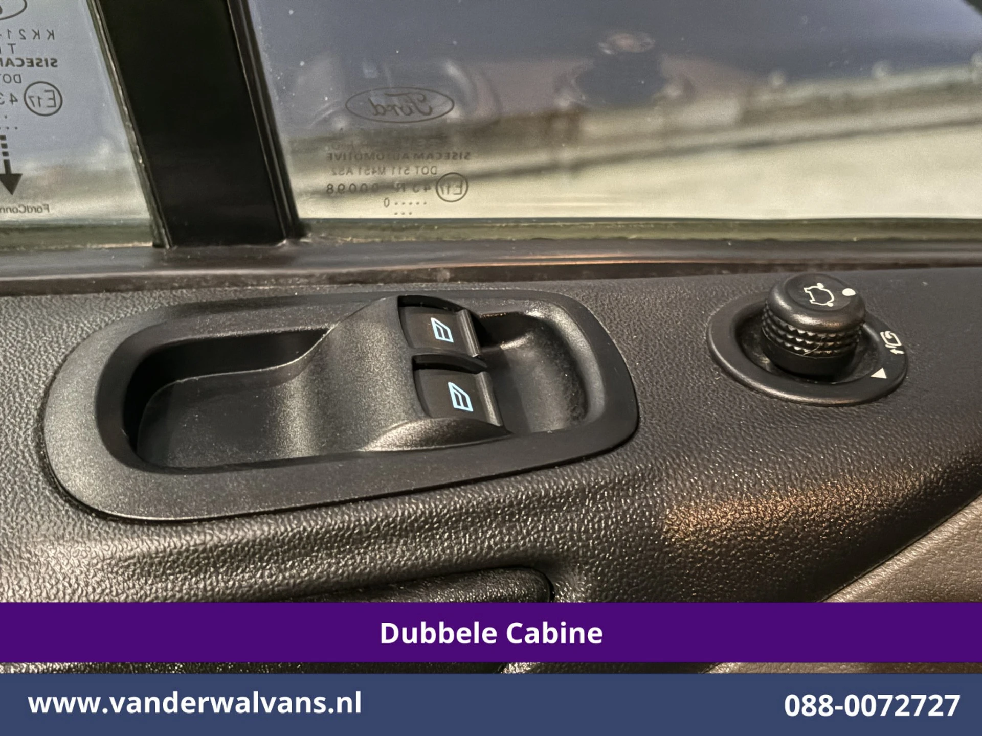 Ford Transit Custom 2020 - 2.0 TDCI 131pk Automaat L2H1 Dubbele Cabine Euro6 Airco | Xenon | 6-Zits | Camera | Apple Carplay | Adaptieve Cruisecontrol zdjęcie 21