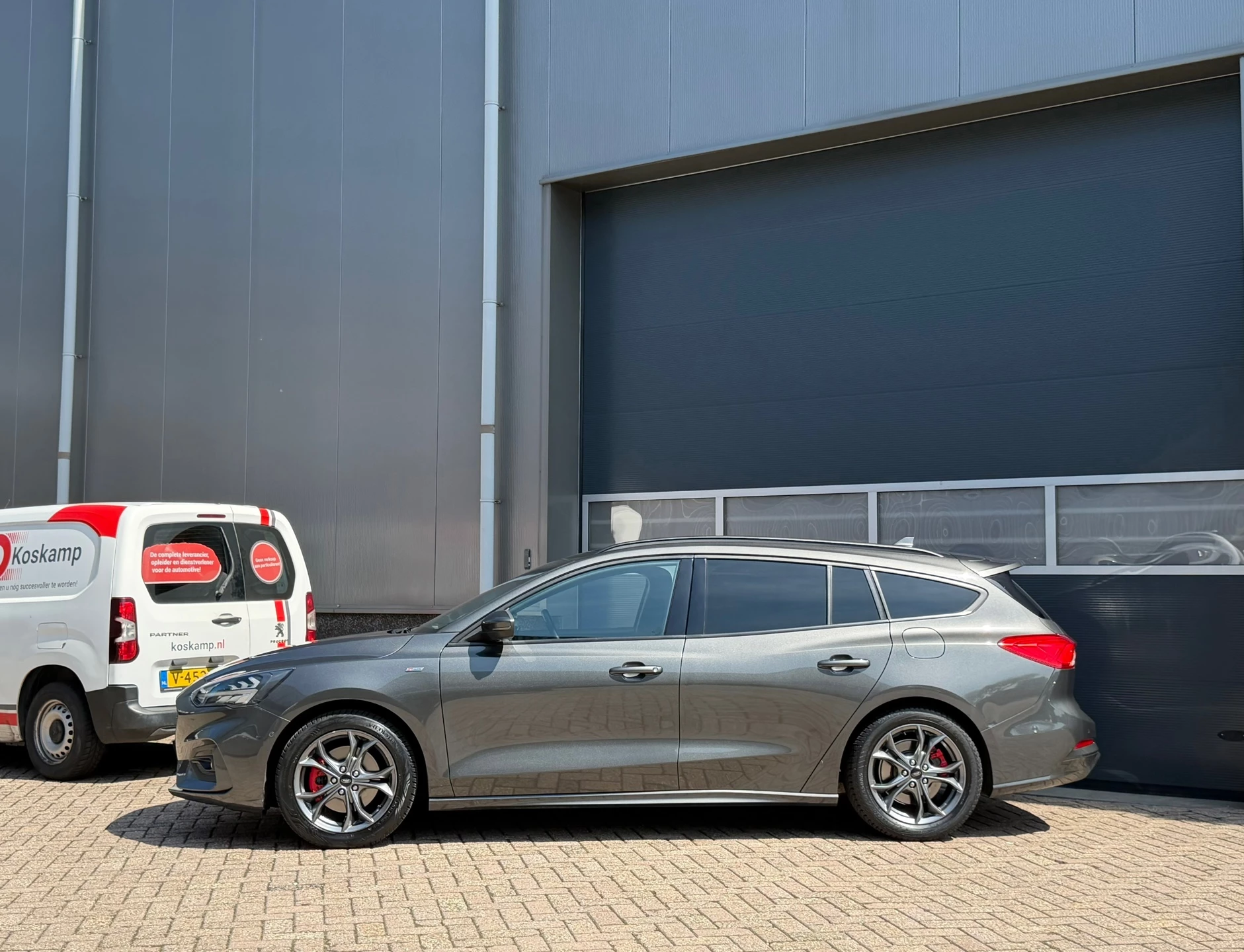 Ford Focus 2019 - Wagon 1.0 Vignale ST-Line bj.2019 Camera|Navi|Pdc|Trekhaak. afbeelding 2