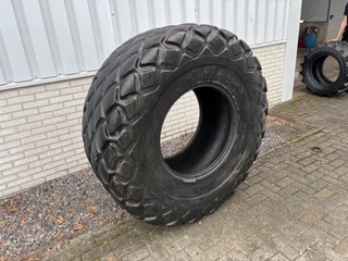 Goodyear N/A - 23.1-26 used compactor tire изображение 6