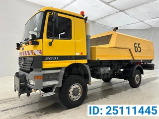 Mercedes-Benz 2001 - 2031 - 4x4 sneeuwruimer te koop