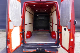 Volkswagen Crafter 2021 - 180pk Automaat L3H3/L2H2 LED Apple Carplay ACC Cruise control Camera Trekhaak Standkachel Stoelverwarming Parkeersensoren Sidesteps image 3 thumbnail