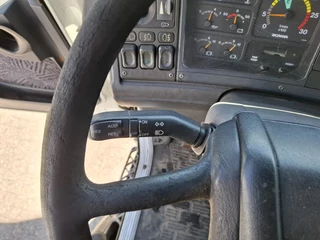 Scania R 2000 - R164-480 V8 / RETARDER / DOUBLE TANK / AIRCO / AUTOMATIC / EURO-3 / 2000 obrazek 15