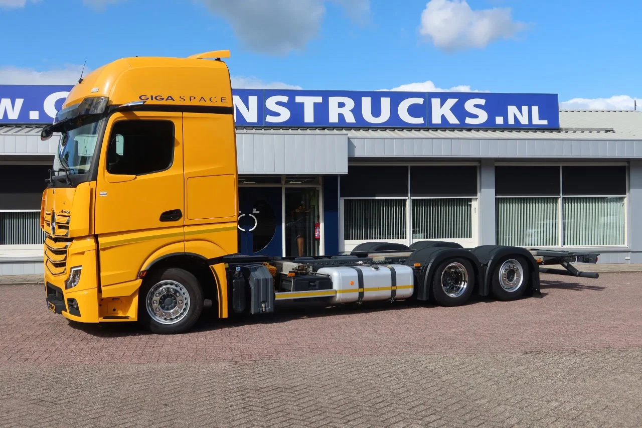 Mercedes-Benz Actros 2019 - 2642 LL Chassis Cabine Giga space Bild 22