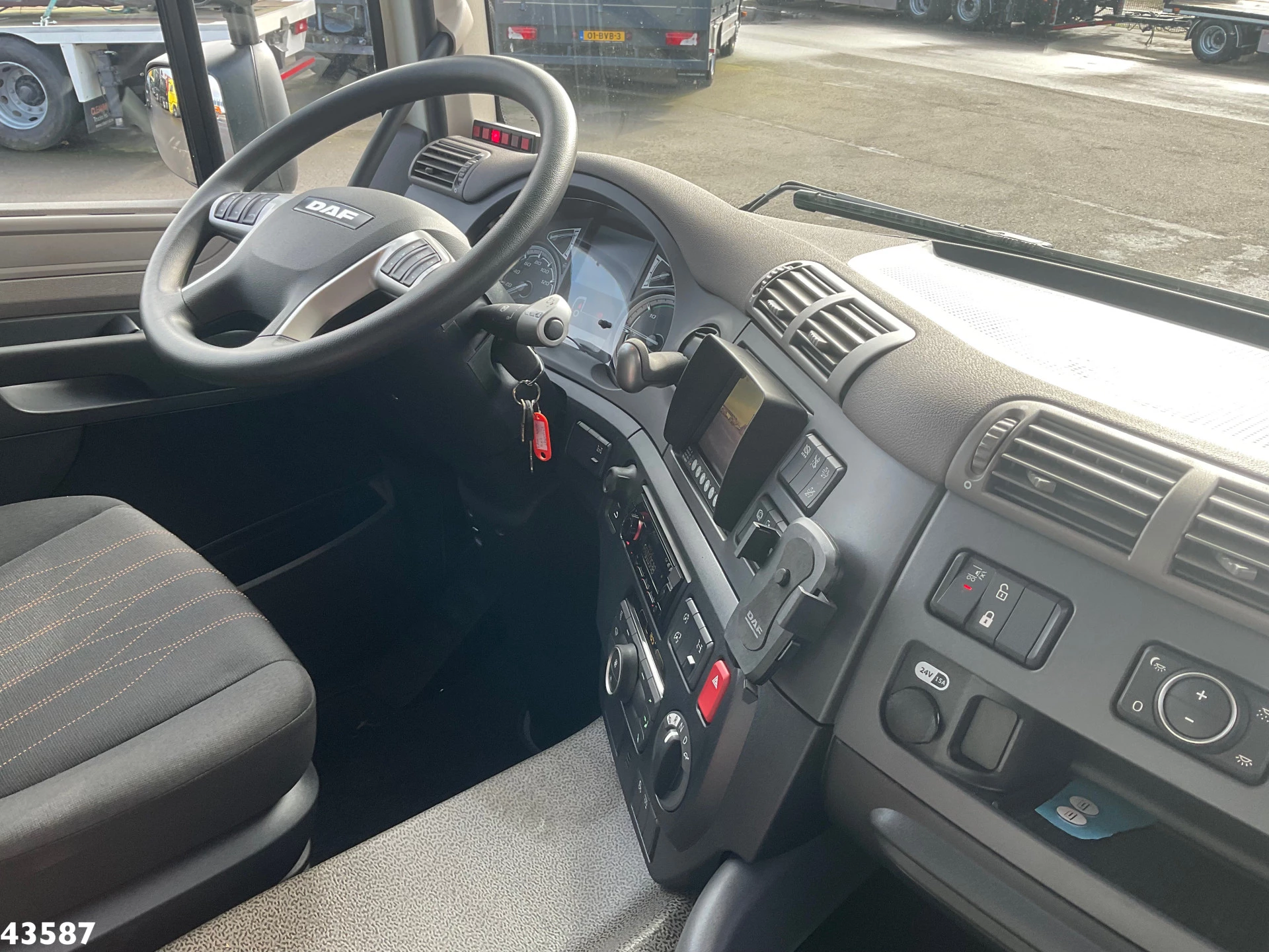 DAF FAN CF 430 Hiab 25 Tonmeter laadkraan 2024 afbeelding 17