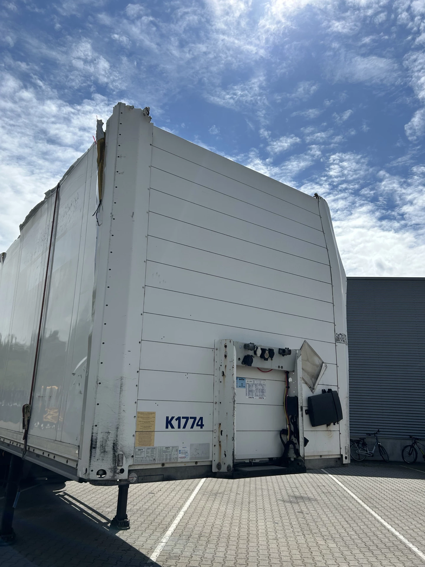 Schmitz Cargobull SCB S3B 2017 - / Roof - Dach - Dak Schade Bild 17